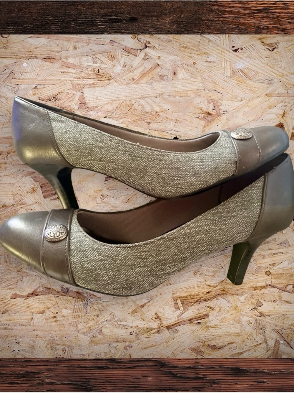 Life Stride Women’s Metallic Taupe Heels/Office Pumps